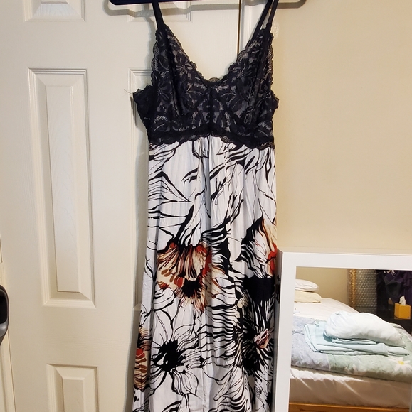 Cool Nights spaghetti strap loungewear - Picture 1 of 10